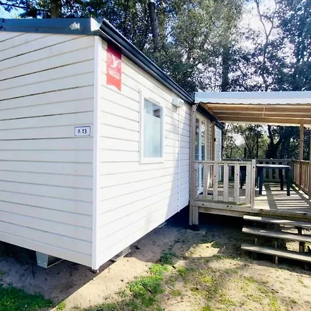 Bungalow De 3 Chambres Avec Piscine Partagee Terrasse Et Wifi A Jean De Monts A 3 Km De La Nyaraló *