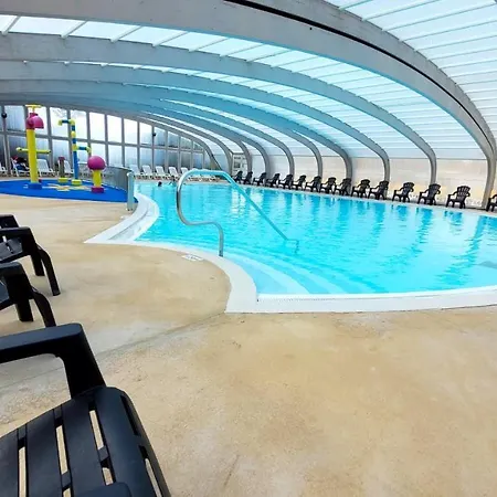 Bungalow De 3 Chambres Avec Piscine Partagee Terrasse Et Wifi A Jean De Monts A 3 Km De La Nyaraló *