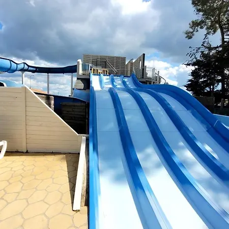 Bungalow De 3 Chambres Avec Piscine Partagee Terrasse Et Wifi A Jean De Monts A 3 Km De La Saint-Jean-de-Monts