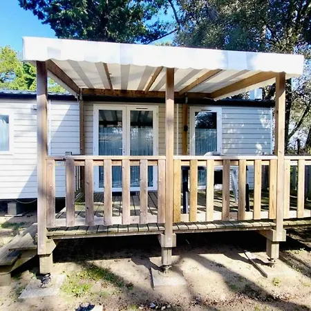 Bungalow De 3 Chambres Avec Piscine Partagee Terrasse Et Wifi A Jean De Monts A 3 Km De La Saint-Jean-de-Monts